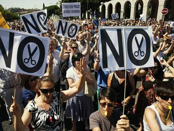 протесты Антиправительственные протесты в Испании продолжаются