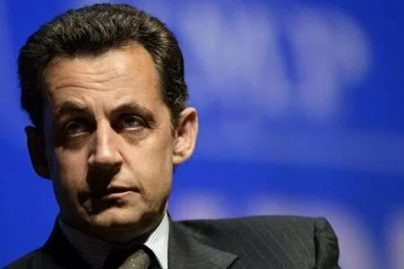 124 Николя Саркози приходят письма с угрозами