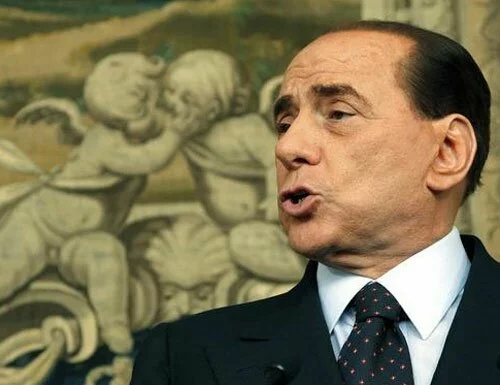 65 Берлускони подал в суд на СМИ за клевету 