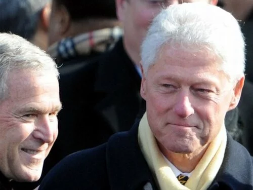 bush-clinton Джордж Буш и Билл Клинтон прибыли в столицу Гаити
