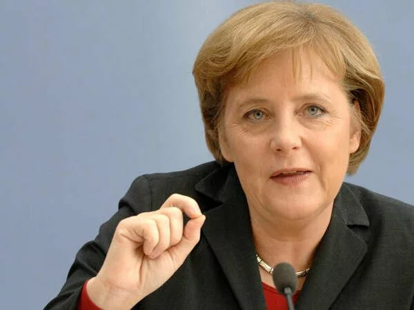 j7wwyrct Меркель дала добро на «бензиновую полицию»