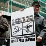 В Латвии окончательно запрещают флаги СССР