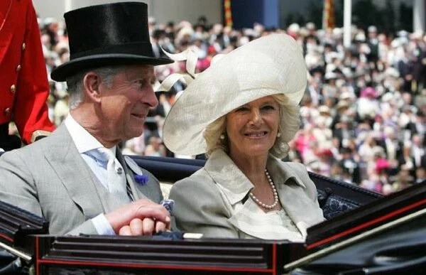 royal_ascot_prince_charles_camilla Принц Чарльз со своей женой прибыли в Польшу